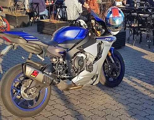 Blå Yamaha R1 stulen i Bagarmossen söder om Stockholm